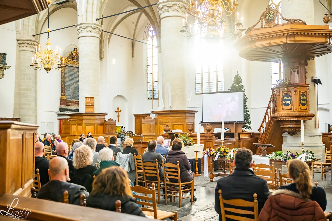 afscheidsdienst-kerk-uitvaart